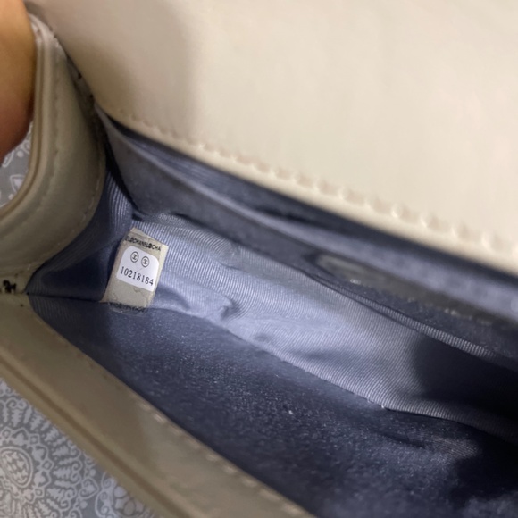 Chanel ivory rock chain small boy bag - Picture 10 of 10